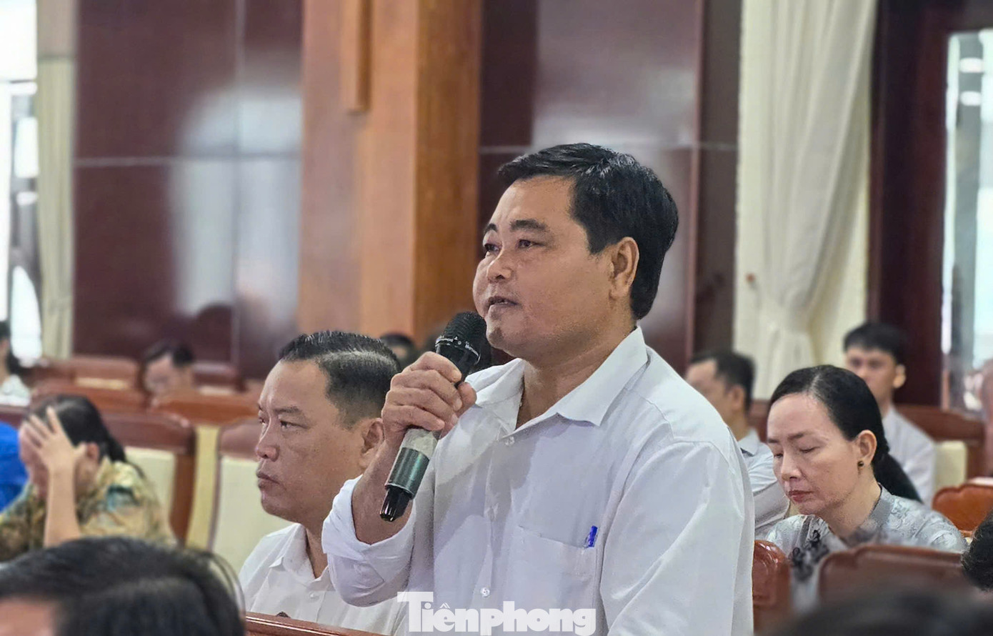 Đại biểu nêu ý kiến. Ảnh: CK