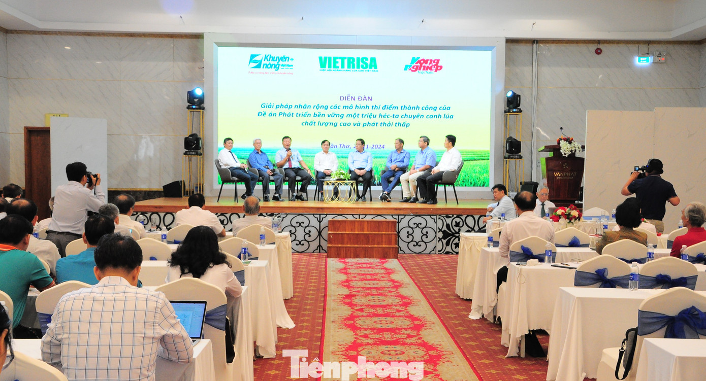 Quang cảnh diễn đàn. Ảnh: CK