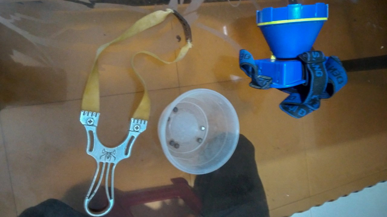 Dụng cụ V. dùng để bắn lực lượng CSGT. Dụng cụ V. dùng để bắn lực lượng CSGT.