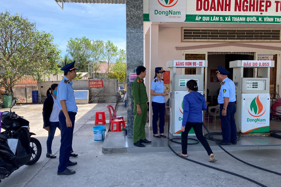 Lực lượng chức năng kiểm tra DNTN Q.K.