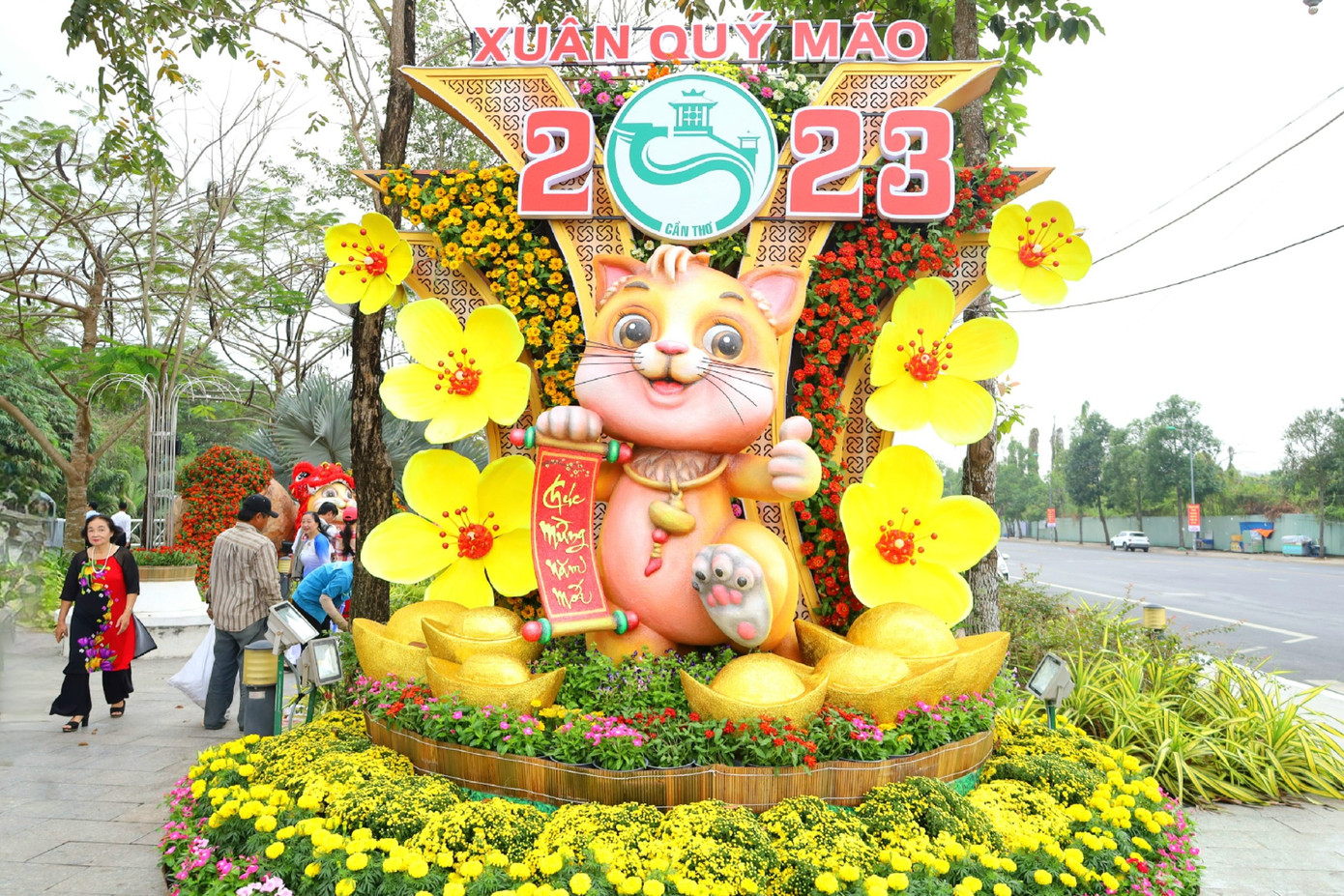 Linh vật mèo là tâm điểm của Vườn hoa Xuân Quý Mão 2023.