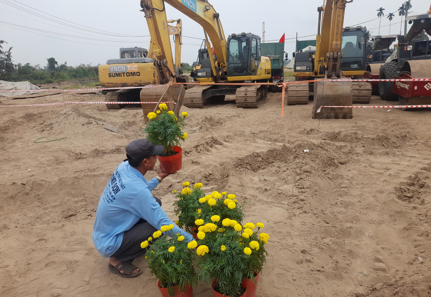 Xuân về trên công trường dự án cao tốc Cần Thơ - Cà Mau.