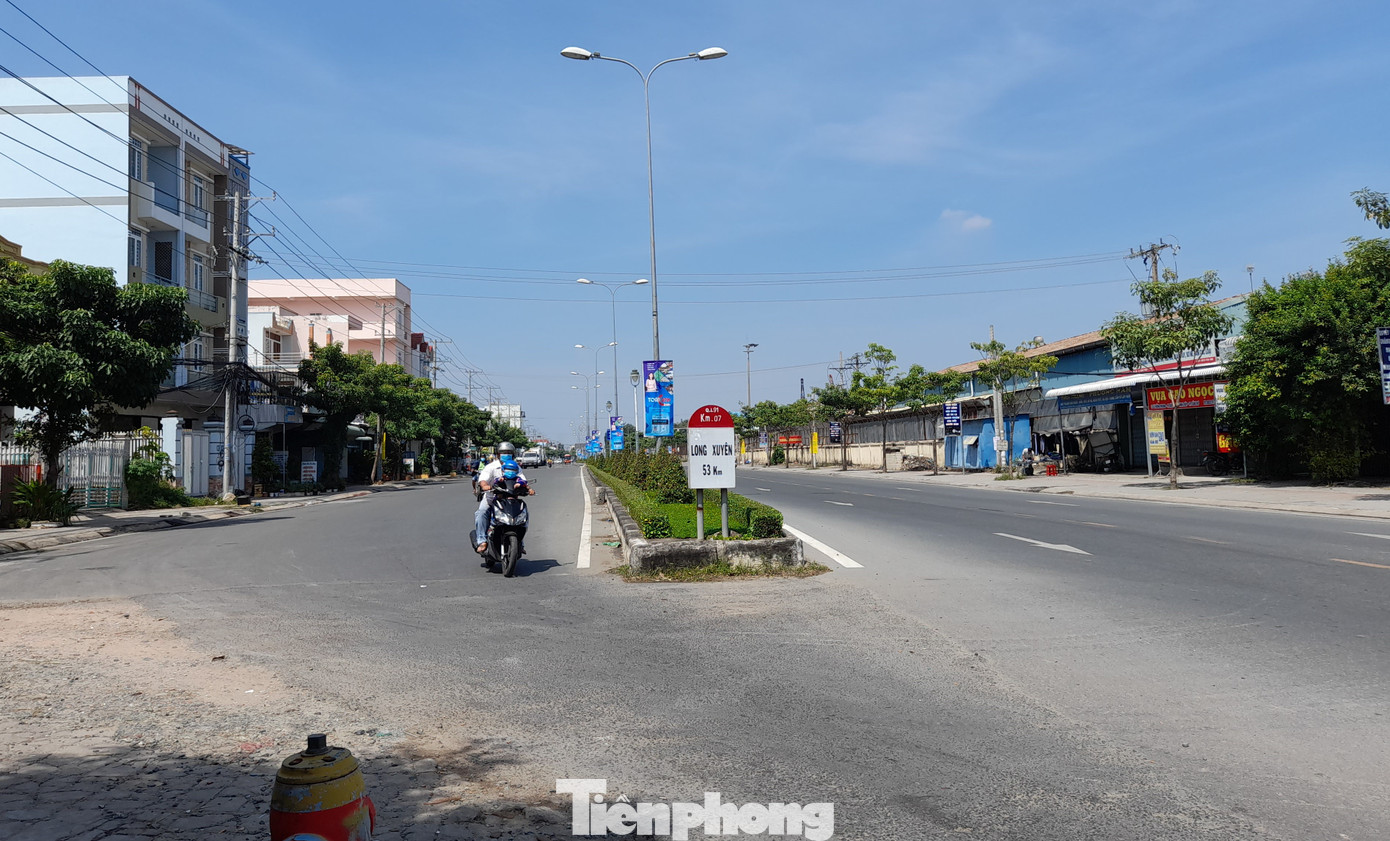 Từ Km7 quốc lộ 91 đã được mở rộng. Ảnh: Cảnh Kỳ.