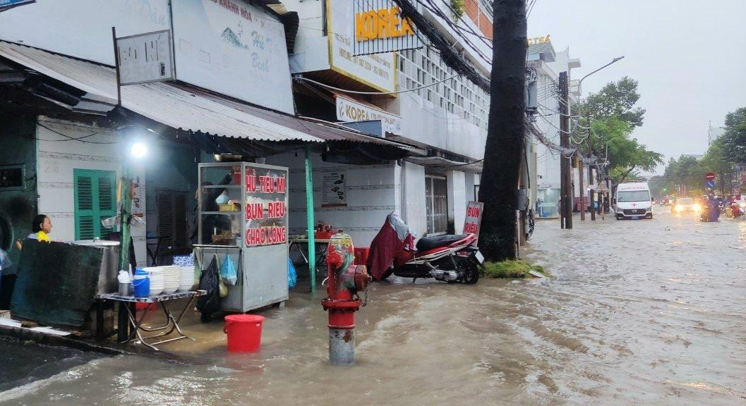 Dịp rằm tháng 9 Âm lịch là một trong 3 đợt triều cường lớn nhất hàng năm tại Cần Thơ cũng như ĐBSCL (cùng với dịp rằm tháng 8 và 30/8 Âm lịch). Dịp rằm tháng 9 Âm lịch là một trong 3 đợt triều cường lớn nhất hàng năm tại Cần Thơ cũng như ĐBSCL (cùng với dịp rằm tháng 8 và 30/8 Âm lịch).