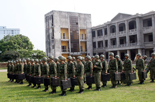 Đội chống khủng bố của Đoàn đặc công biệt động 1 tập hợp, nhận lệnh