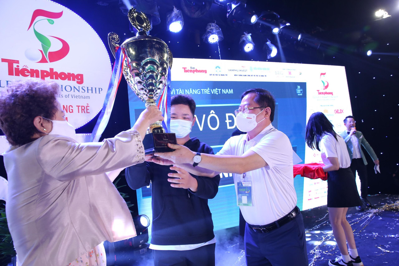 Golfer Nguyễn Anh Minh với số gậy 74 đã xuất sắc trở thành vô địch của “Giải Tiền Phong Golf Championship – Giải Golf vì tài năng trẻ Việt Nam 2021.