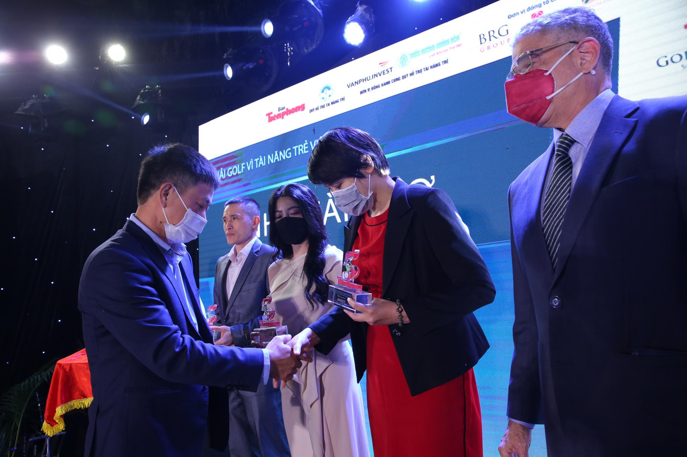Golfer 14 tuổi Nguyễn Anh Minh vô địch Tiền Phong Golf Championship mùa thứ 5 ảnh 22