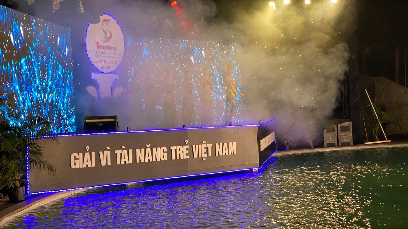 Vũ đoàn Swing mở màn đêm Gala