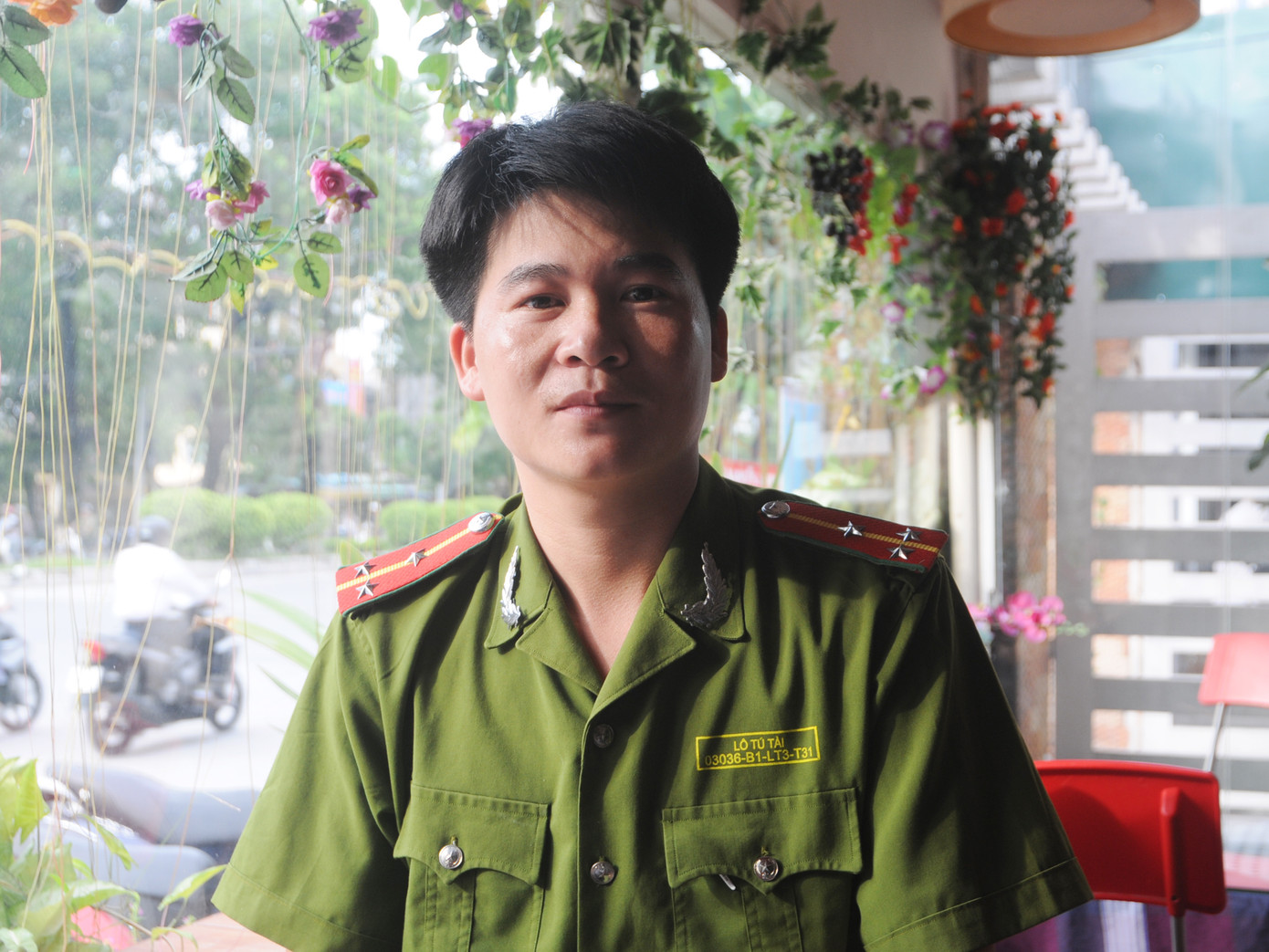 Thượng uý Lô Tú Tài. Ảnh: Tuấn Nguyễn. Trung uý Lô Tú Tài. Ảnh: Tuấn Nguyễn