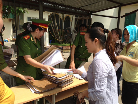 Hoàn tất các thủ tục đặc xá, tha tù