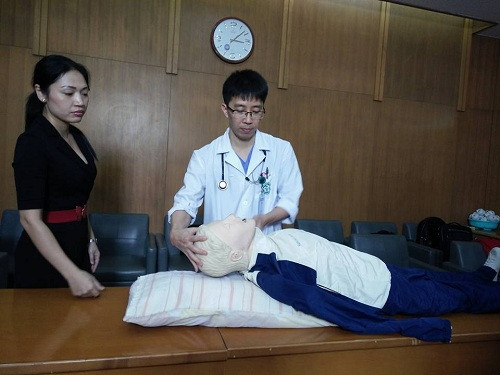 sơ cứu khi bị đột quỵ