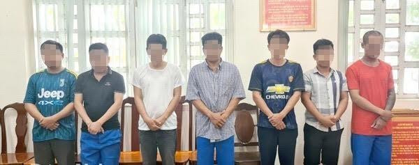 7 đối tượng trong đường dây lừa đảo gần 200 người vượt biên sang Campuchia làm việc nhẹ lương cao vừa bị Công an Đồng Nai bắt giữ.