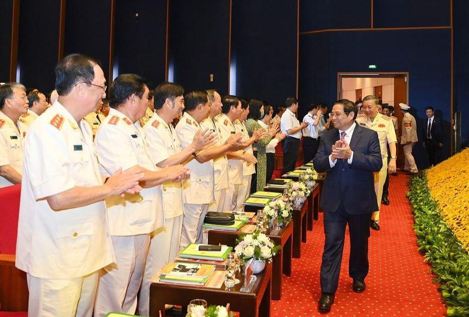 Thủ tướng Chính phủ Phạm Minh Chính đến dự Lễ kỷ niệm 60 năm Ngày truyền thống lực lượng CSND. Ảnh: Cổng thông tin Bộ Công an.