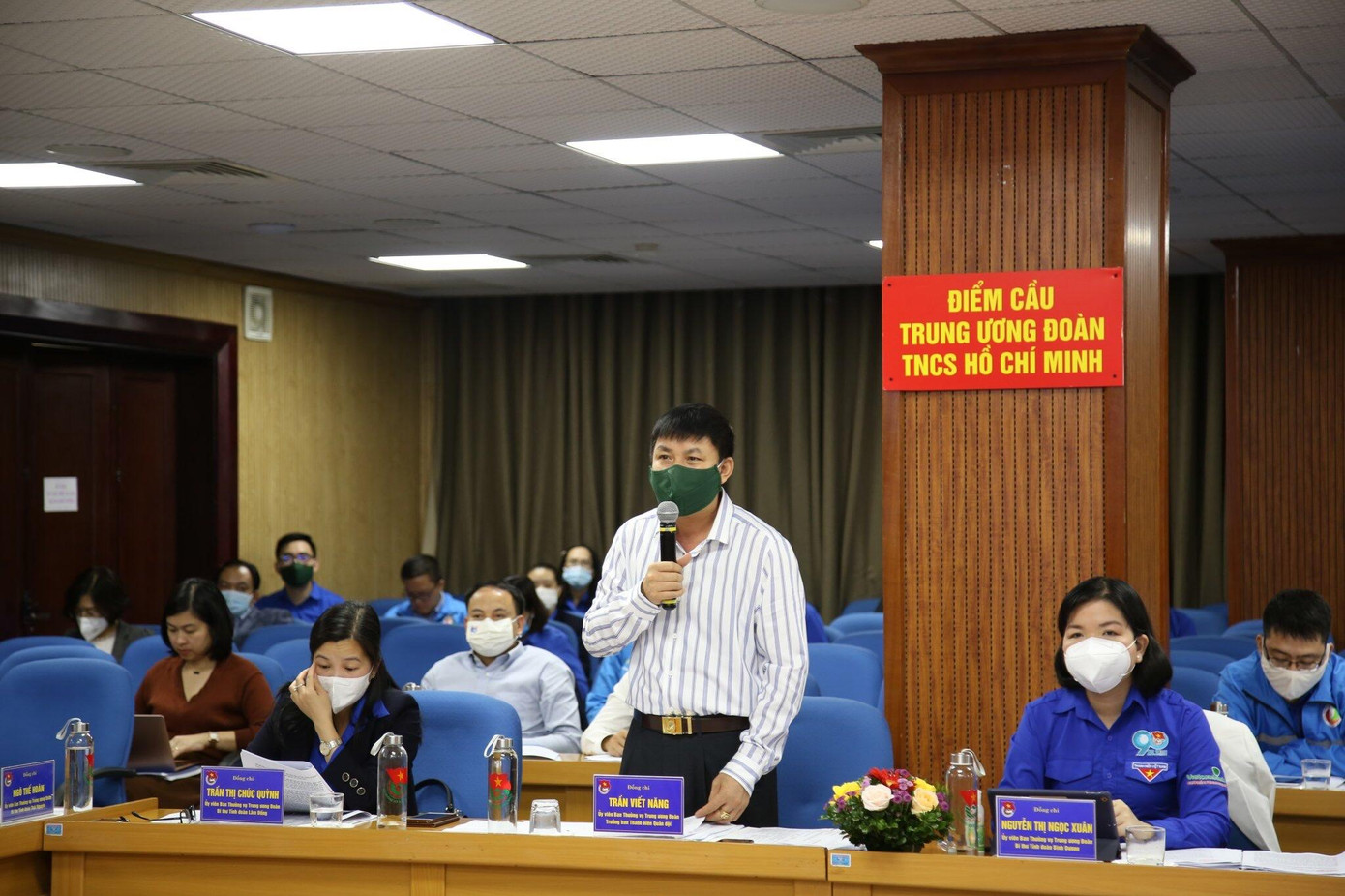 Anh Trần Viết Năng, Trưởng ban Thanh niên Quân đội phát biểu tại hội nghị