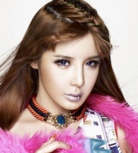 IU Dara Yoona Gain HyunA Park Bom So Hee Suzy Zinger Sun Hwa Jiyeon Taeyeon Goo Hara