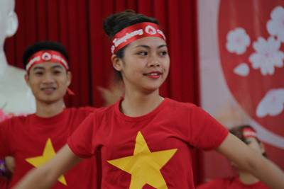 Bùng cháy ngọn lửa Chủ Nhật Đỏ ảnh 5