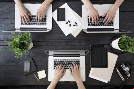 Bảy vật dụng siêu bẩn tại công sở ảnh 1