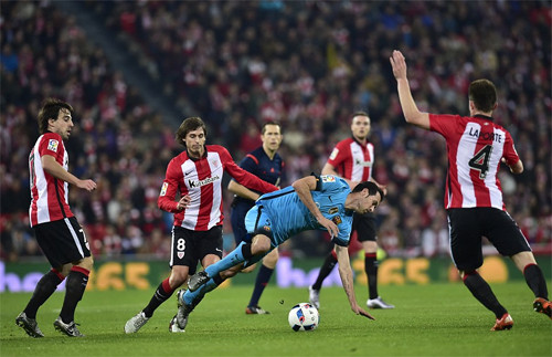 Neymar lập công, Barca đặt một chân vào bán kết ảnh 2