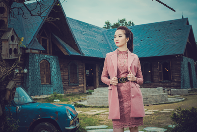 Á Hậu Thụy Vân biến đổi với hàng hiệu ảnh 9