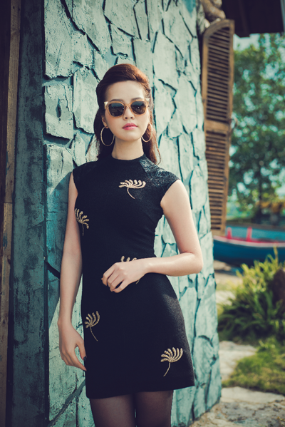 Á Hậu Thụy Vân biến đổi với hàng hiệu ảnh 6