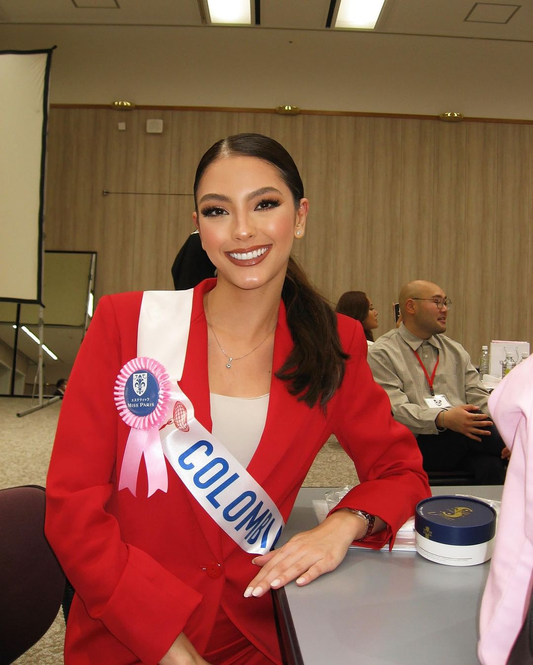 Đại diện Colombia được đánh giá là ứng viên sáng giá cho vương miện. Cô nổi bật trong những hoạt động của cuộc thi. Đại diện Colombia được đánh giá là ứng viên sáng giá cho vương miện. Cô nổi bật trong những hoạt động của cuộc thi.