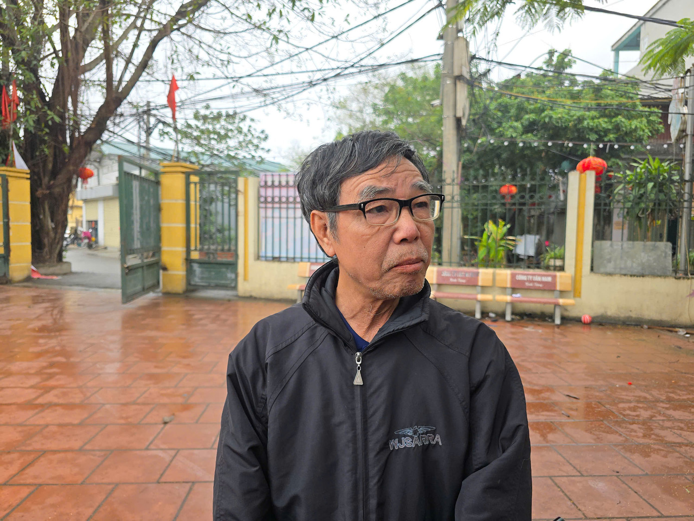 Ông Ngô Văn Thường (70 tuổi, thôn Hoa Thám, xã La Phù, Hoài Đức) cho biết, có sự chồng chéo quy hoạch và lãng phí, gây thất thoát ngân sách nhà nước Ông Ngô Văn Thường (70 tuổi, thôn Hoa Thám, xã La Phù, Hoài Đức) cho biết, có sự chồng chéo quy hoạch và lãng phí, gây thất thoát ngân sách nhà nước