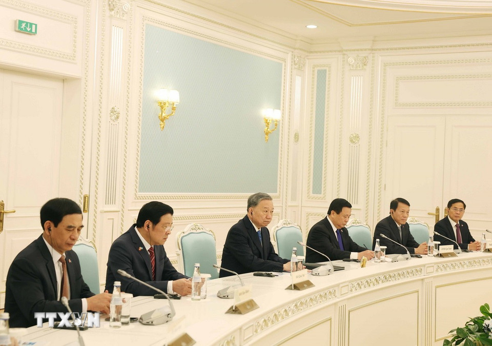 Tổng Bí thư Tô Lâm và đoàn Việt Nam tại cuộc hội đàm cấp Nhà nước. Ảnh: TTXVN