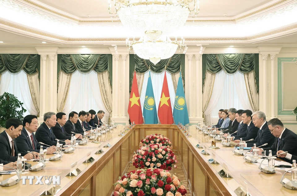 Tổng Bí thư Tô Lâm và Tổng thống Kazakhstan Kassym-Jomart Tokayev hội đàm cấp Nhà nước. Ảnh: TTXVN