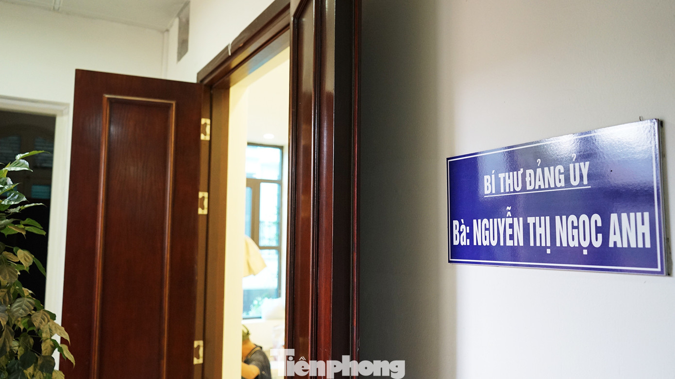 Các phòng chức năng được thay đổi, như phòng Bí thư Đảng ủy phường Hàng Bài trước đây được chuyển công năng thành phòng họp