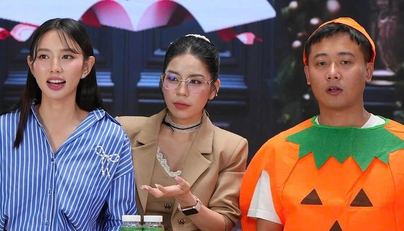 Các KOL/KOC vi phạm quảng cáo sản phẩm trong một phiên livestream.