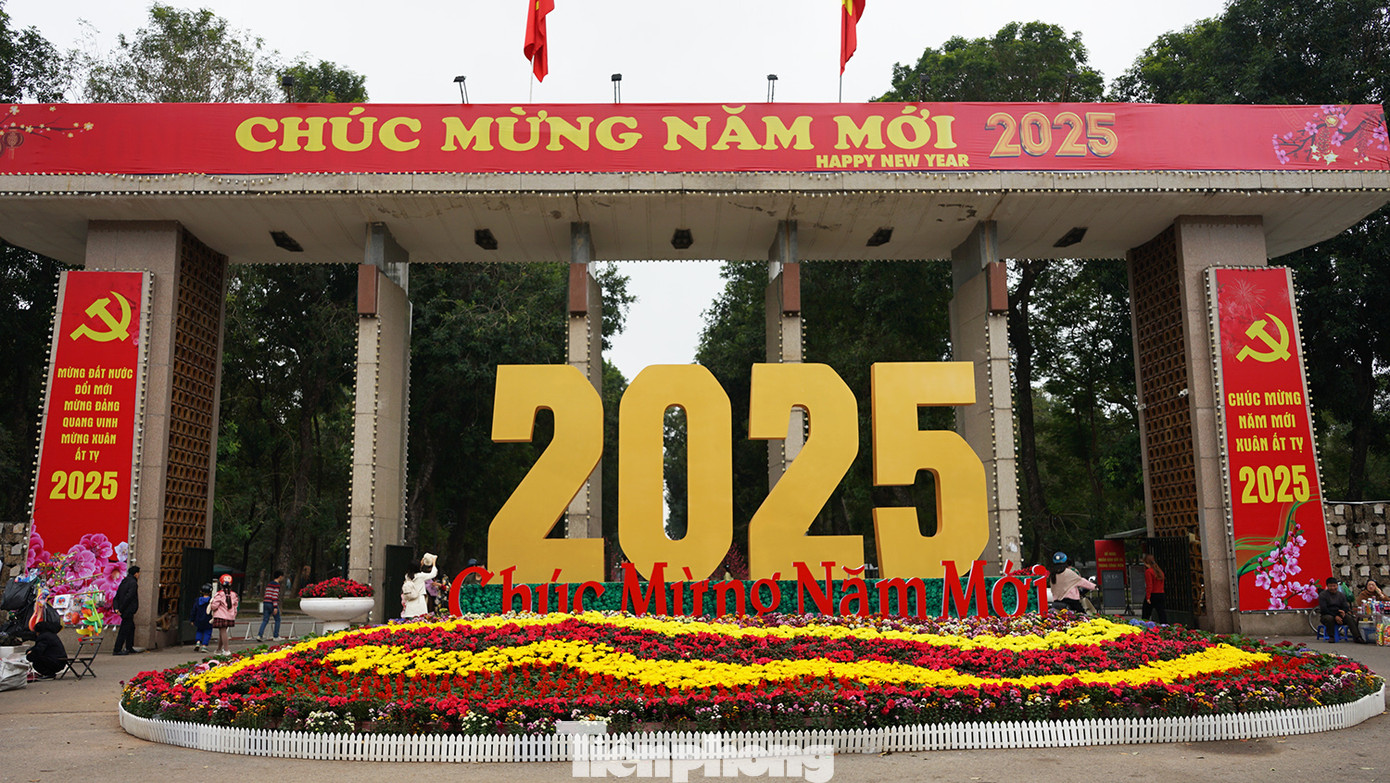 Tại công viên Thống Nhất (quận Hai Bà Trưng), lượng khách cũng không quá đông Tại công viên Thống Nhất (quận Hai Bà Trưng), lượng khách cũng không quá đông