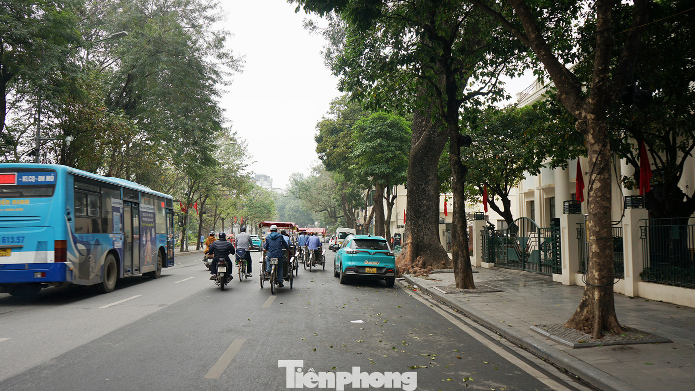 Đại diện UBND quận Hoàn Kiếm cho biết, đơn vị được UBND Thành phố Hà Nội giao chủ trương nghiên cứu và sẽ nghiên cứu phương án trong thời gian sớm nhất. Đại diện UBND quận Hoàn Kiếm cho biết, đơn vị được UBND Thành phố Hà Nội giao chủ trương nghiên cứu và sẽ nghiên cứu phương án trong thời gian sớm nhất.