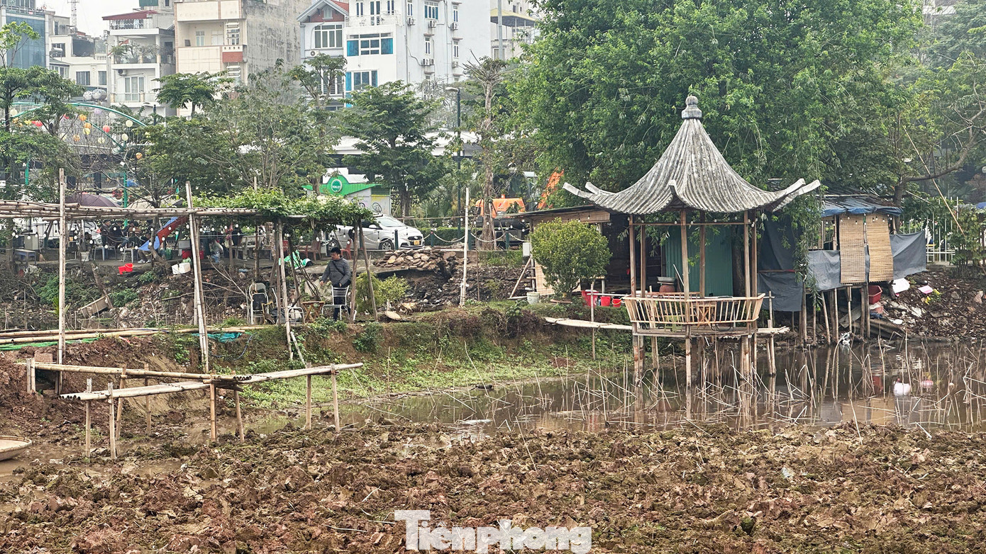UBND quận Tây Hồ đề xuất UBND TP Hà Nội thu hồi đất hồ Sen để làm hồ lắng, trung gian trong quá trình bổ cập nước vào hồ Tây, sau đó đưa nước vào làm sạch sông Tô Lịch UBND quận Tây Hồ đề xuất UBND TP Hà Nội thu hồi đất hồ Sen để làm hồ lắng, trung gian trong quá trình bổ cập nước vào hồ Tây, sau đó đưa nước vào làm sạch sông Tô Lịch