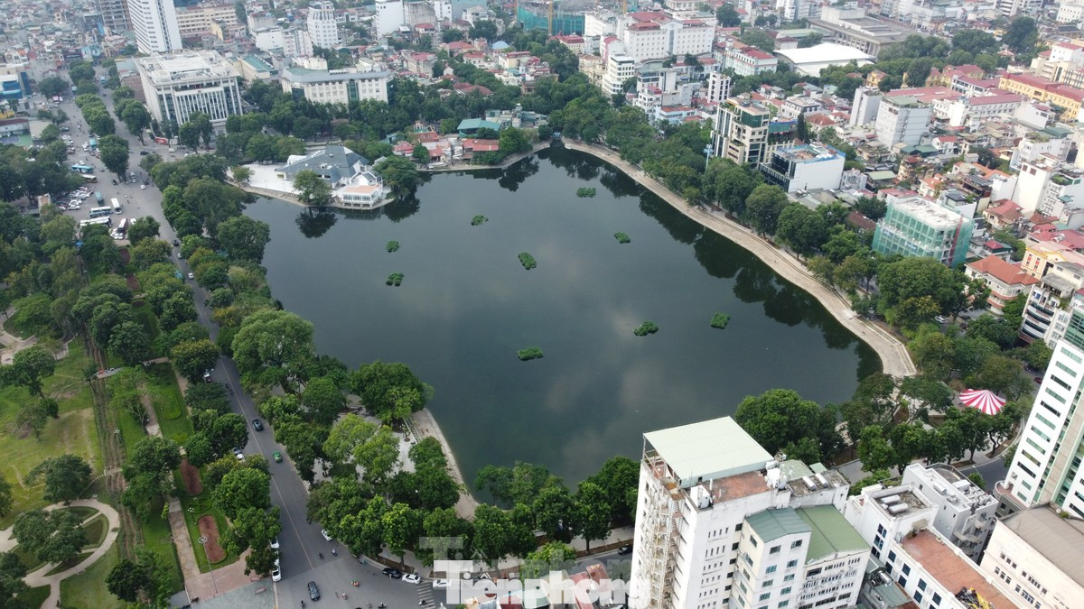 Hồ Thiền Quang nhìn từ trên cao