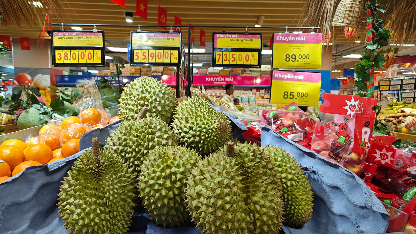 Sầu riêng Tiền Giang, Bến Tre có giá 73.500 đồng/kg. Sầu riêng Tiền Giang, Bến Tre có giá 73.500 đồng/kg.