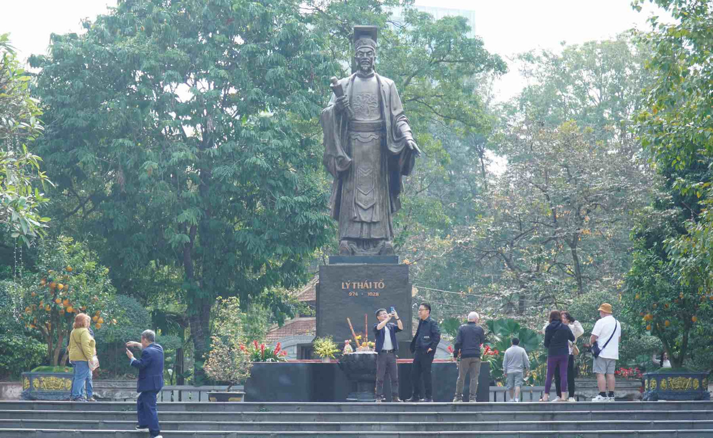 Vườn hoa Lý Thái Tổ. Ảnh: Khánh An Vườn hoa Lý Thái Tổ. Ảnh: Khánh An