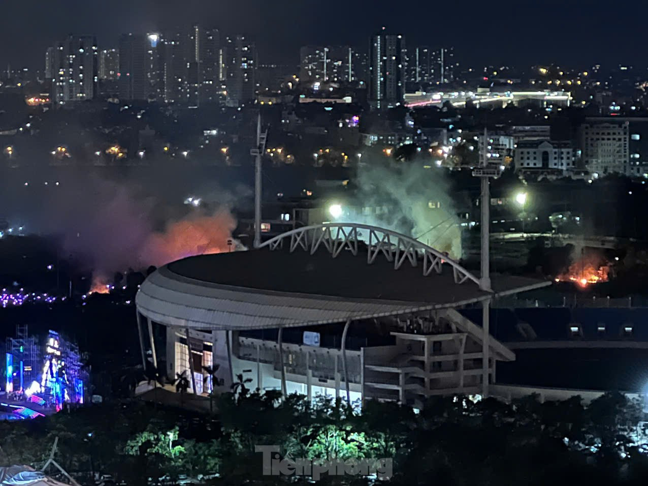 Một số drone rơi và bốc cháy. Ảnh: Trọng Tài Một số drone rơi và bốc cháy. Ảnh: Trọng Tài