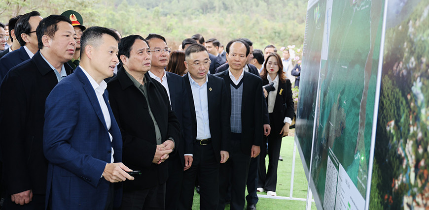 Thủ tướng Chính phủ Phạm Minh Chính khảo sát thực tế tại Dự án Khu du lịch sinh thái nghỉ dưỡng Tam Đảo 2. Ảnh: Phùng Hải Thủ tướng Chính phủ Phạm Minh Chính khảo sát thực tế tại Dự án Khu du lịch sinh thái nghỉ dưỡng Tam Đảo 2. Ảnh: Phùng Hải