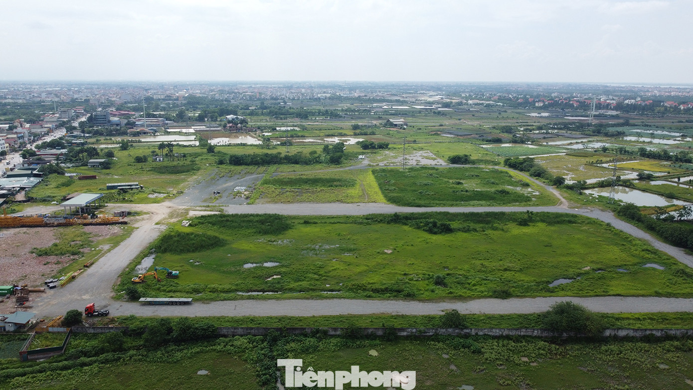 Dự án được kỳ vọng sẽ là địa điểm thông quan mới cho các doanh nghiệp với đầy đủ hệ thống kho bãi tiêu chuẩn: kho ngoại quan, kho CFS, kho mát, kho hàng thương mại điện tử, văn phòng làm việc của cơ quan Hải quan, các hãng tàu… Dự án được kỳ vọng sẽ là địa điểm thông quan mới cho các doanh nghiệp với đầy đủ hệ thống kho bãi tiêu chuẩn: kho ngoại quan, kho CFS, kho mát, kho hàng thương mại điện tử, văn phòng làm việc của cơ quan Hải quan, các hãng tàu…