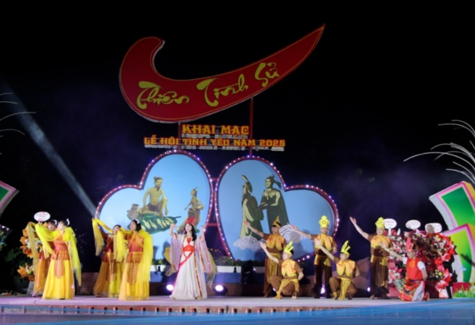 Đêm khai mạc Lễ hội Tình yêu 2025