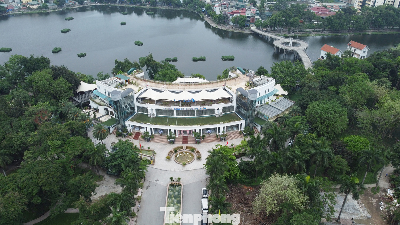 UBND thành phố Hà Nội vừa ban hành quyết định về việc điều chỉnh, bổ sung Kế hoạch sử dụng đất năm 2025 tại Hai Bà Trưng. Trong đó có dự án thu hồi một phần diện tích đất nông nghiệp để xây dựng Công viên Tuổi trẻ Thủ Đô từ cổng QueenBee cũ đến ranh giới khu đất quy hoạch dự kiến xây dựng Trung tâm văn hóa - Thể dục thể thao quận Hai Bà Trưng tại phía Tây Bắc Công viên Tuổi trẻ Thủ đô.