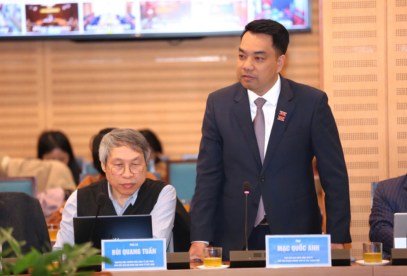 Ông Mạc Quốc Anh - Phó Chủ tịch kiêm Tổng Thư ký Hiệp hội Doanh nghiệp nhỏ và vừa thành phố Hà Nội - cho rằng môi trường pháp lý Thủ đô chưa thực sự thông thoáng Ông Mạc Quốc Anh - Phó Chủ tịch kiêm Tổng Thư ký Hiệp hội Doanh nghiệp nhỏ và vừa thành phố Hà Nội - cho rằng môi trường pháp lý Thủ đô chưa thực sự thông thoáng