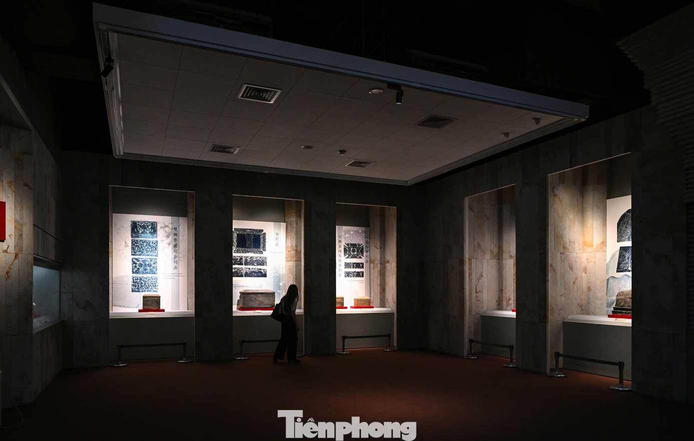 Một phòng trưng bày tại bảo tàng chùa Phật Quang Sơn.