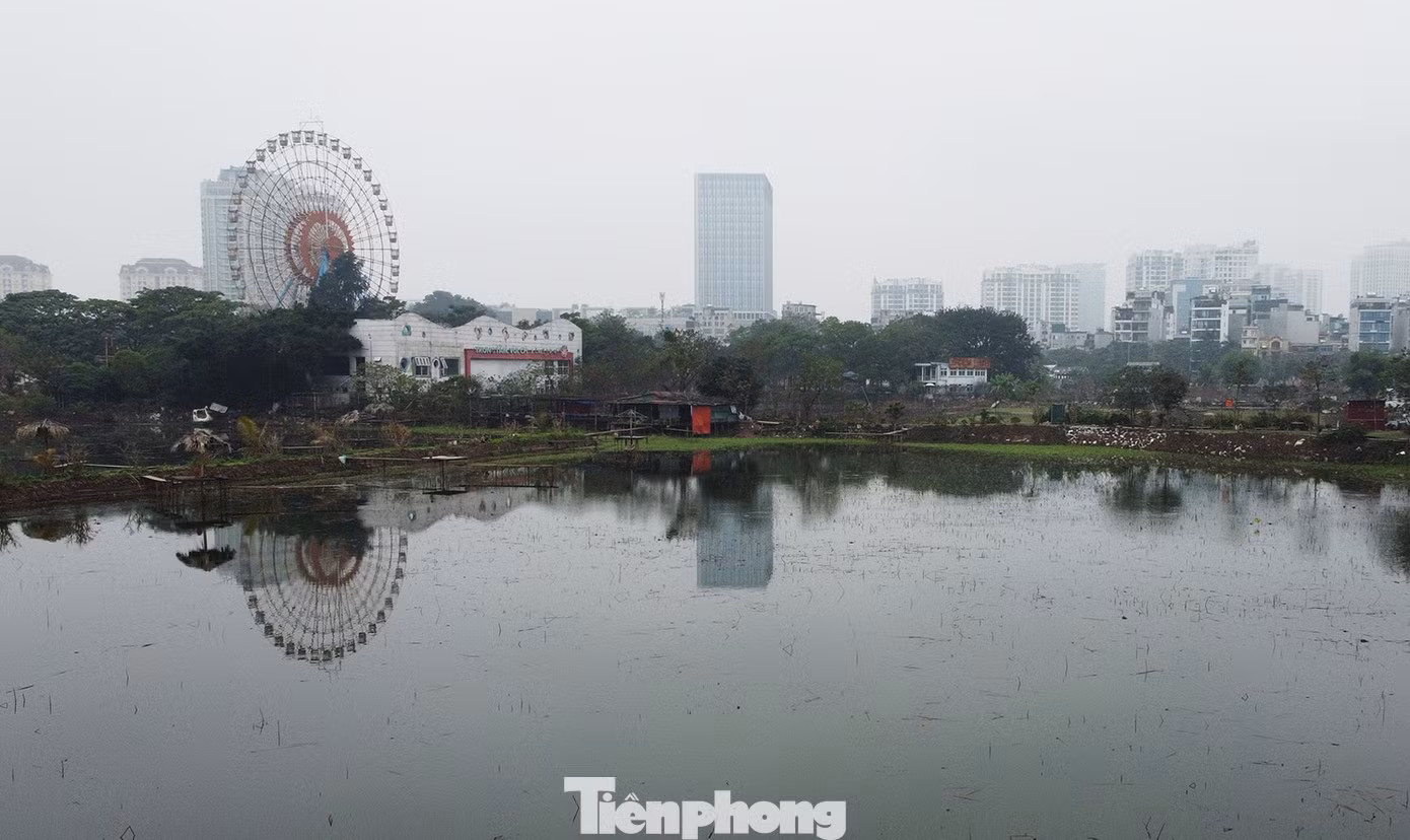 Đây là nỗ lực của thành phố để giải tỏa "cơn khát" không gian công cộng vốn đang rất thiếu của người dân Thủ đô.