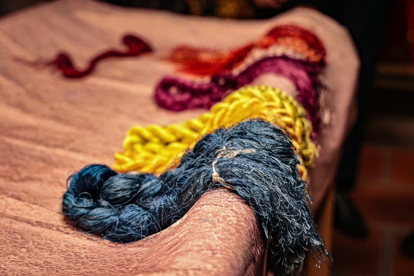 Cũng trong sáng 12/2, tại đình Tú Thị đã diễn ra buổi thảo luận chuyên đề về "Nghề thêu Việt Nam, di sản phi vật thể và vốn cổ quý giá cho những sáng tạo trong tương lai". Cũng trong sáng 12/2, tại đình Tú Thị đã diễn ra buổi thảo luận chuyên đề về "Nghề thêu Việt Nam, di sản phi vật thể và vốn cổ quý giá cho những sáng tạo trong tương lai".