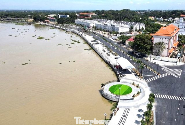 Bến Bạch Đằng kết hợp phố đi bộ bên sông Sài Gòn đoạn phường Phú Cường, TP Thủ Dầu Một, tỉnh Bình Dương