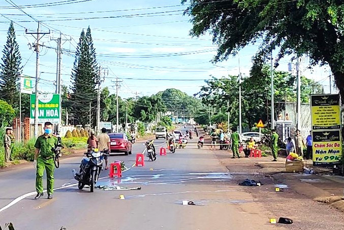 Công an khám nghiệm hiện trường Công an khám nghiệm hiện trường