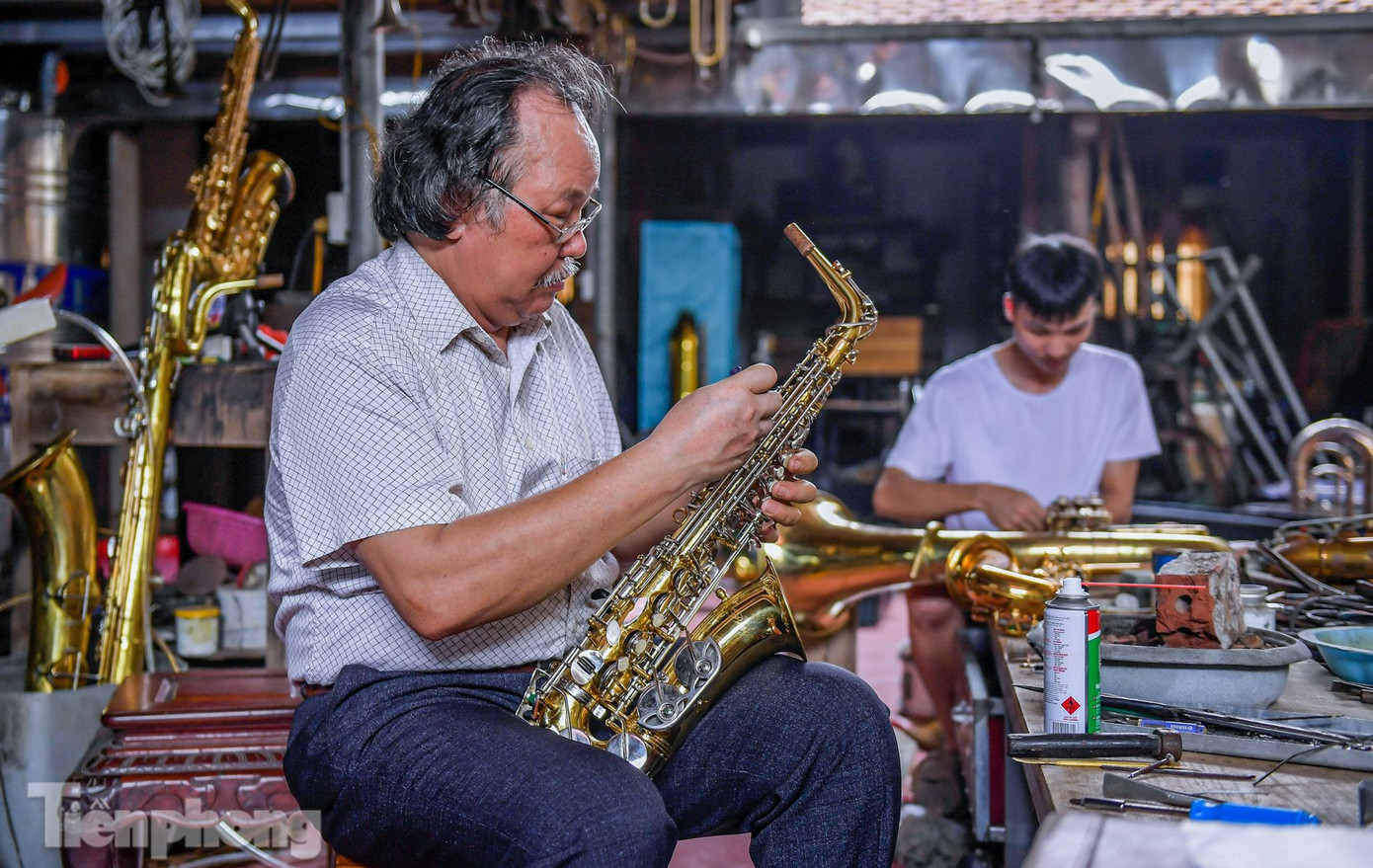 Các công đoạn chế tác đều do người thợ tự nghiên cứu nhưng chất lượng của những chiếc kèn luôn được đánh giá cao.