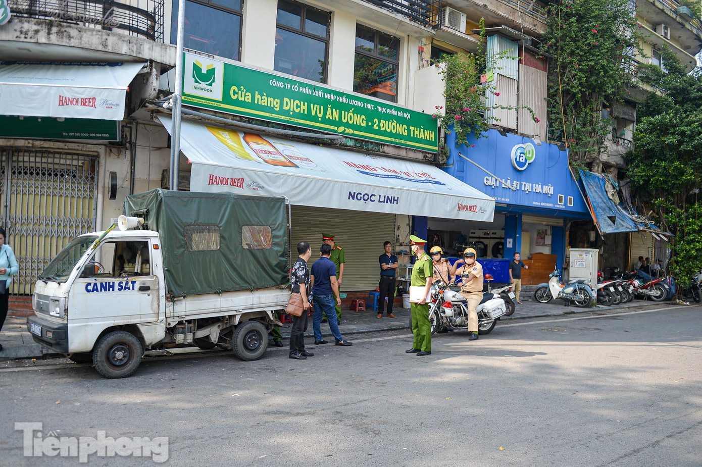 Sau khi đi kiểm tra, nhiều vỉa hè đã được trả lại nguyên vẹn.