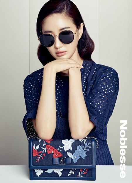 Vẻ trong veo, gợi cảm của cựu Hoa hậu Hàn Quốc Kim Sarang ảnh 3